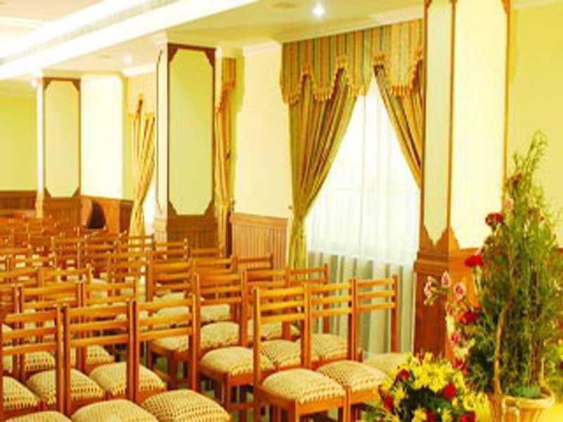 Hotel Grand Seasons Kochi Esterno foto